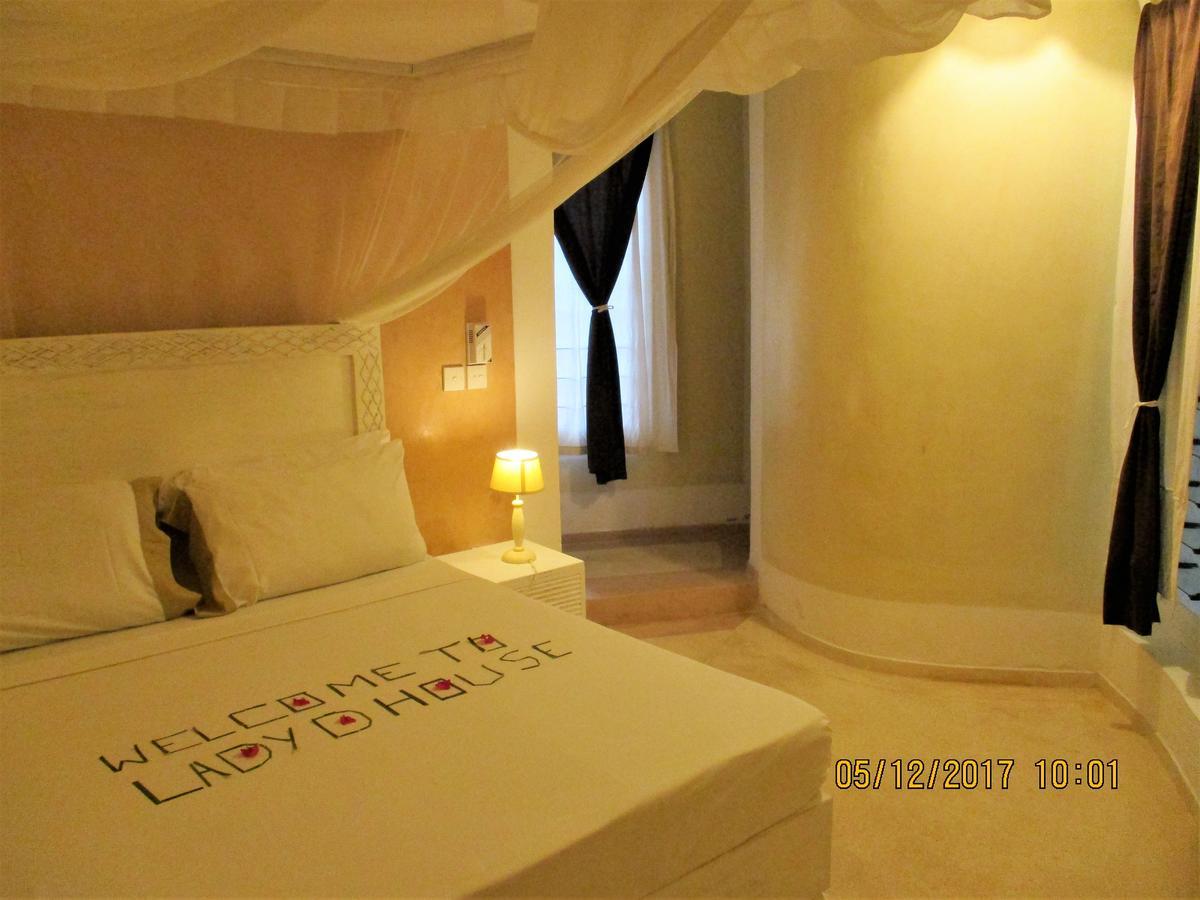 Fortamu Lady D House Watamu Esterno foto