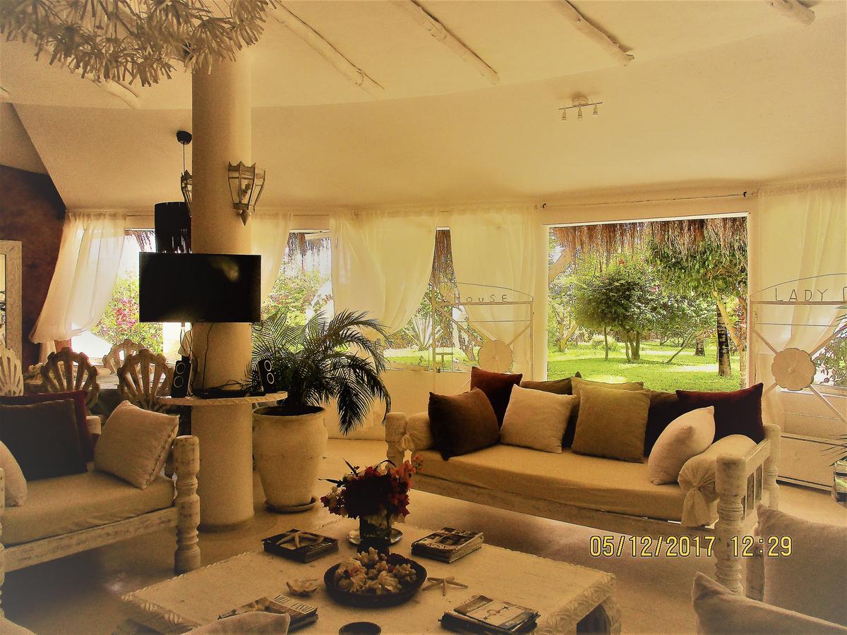 Fortamu Lady D House Watamu Esterno foto