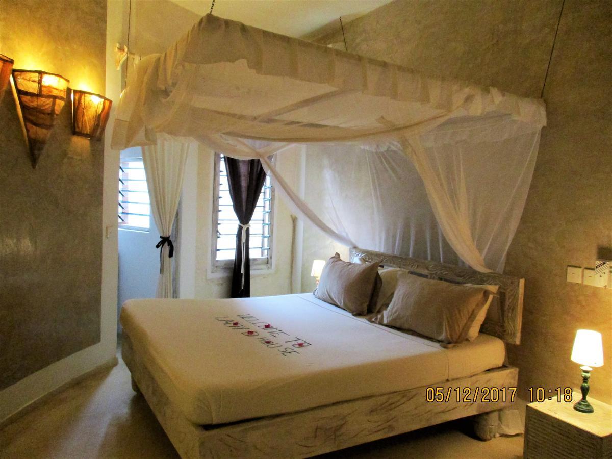 Fortamu Lady D House Watamu Esterno foto